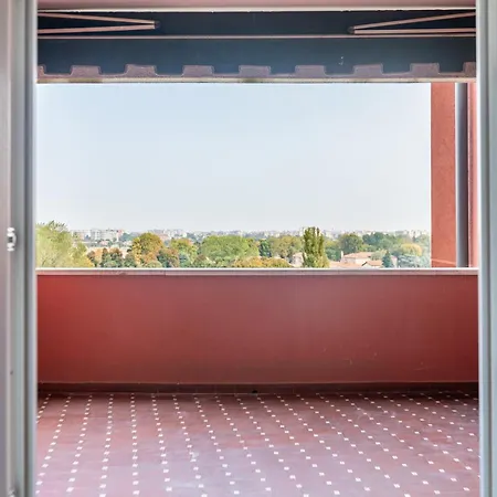Relax - Quiet Residential Апартаменты *
